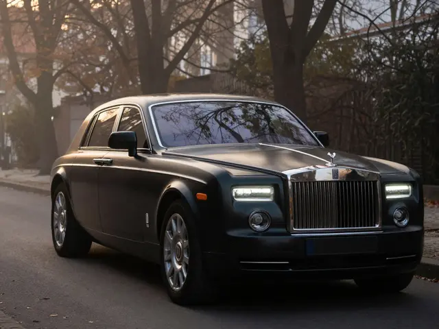 Kdo je majitel Rolls-Royce? Pravda o vlastnících luxusních automobilů